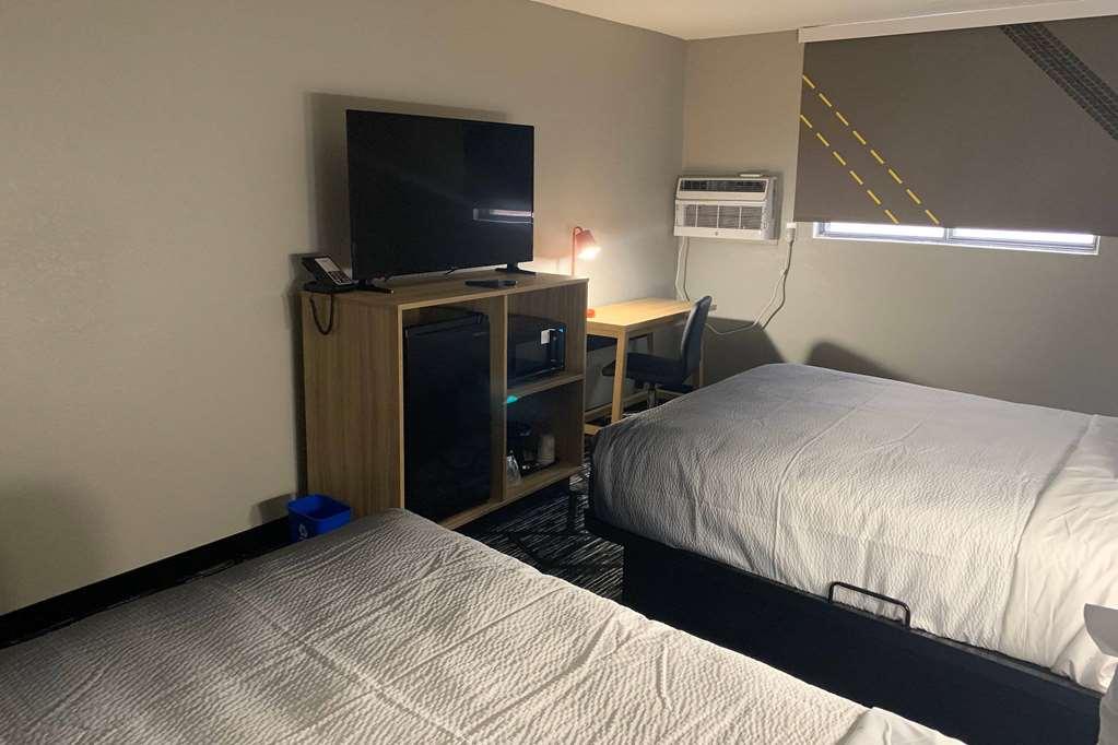 Super 8 By Wyndham Kirksville-University Area Habitación foto
