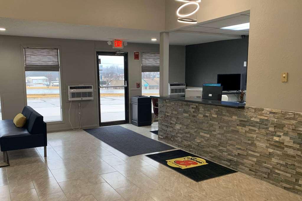 Super 8 By Wyndham Kirksville-University Area Interior foto